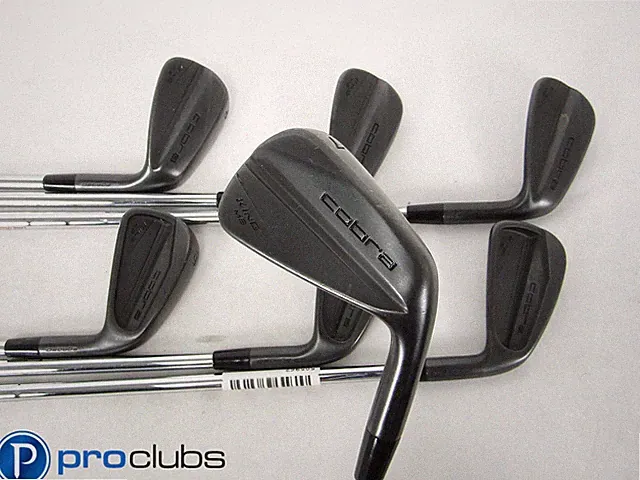 COBRA '2024 KING CB / MB COMBO BLACK IRONS 4-PW NIPPON MODUS3 TOUR 105 STIFF