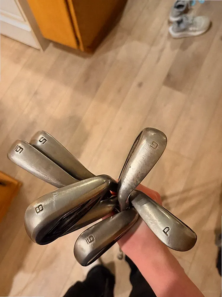 Cobra Darkspeed Iron Set 5-GW Rflex kbs stock shaft