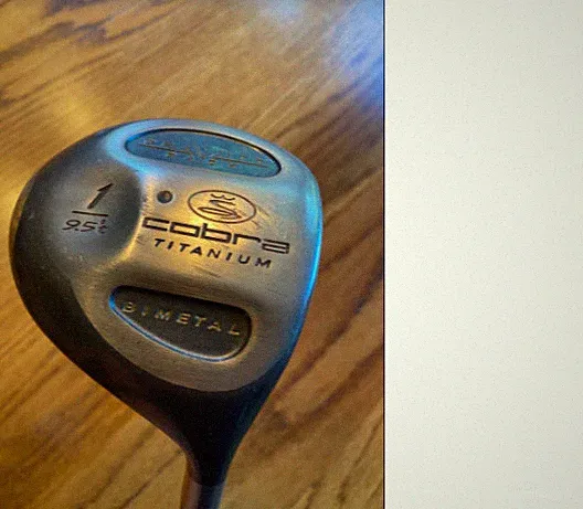 Cobra Gravity Back Bimetal Tit.RH 9.5° Driver Regular Flex Graphite