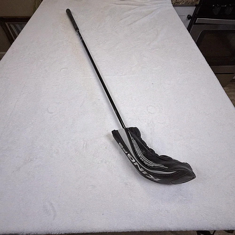 Cobra King F9 Baffler Speedback 17° Hybrid Fujikura Atmos 7S Stiff RH HC
