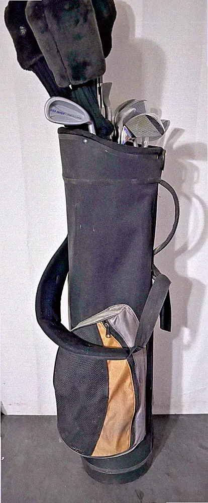Complete 12 Pc RH SSI Golf Wood & Iron Golf Club Set w/Bag, Balls & Tees