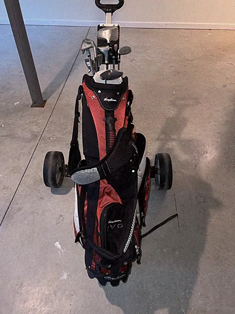 COMPLETE GOLF CLUBS SET - 8 IRONS ;P;S &PUTTER & WOODS + Tommy Armani Bag & Cart