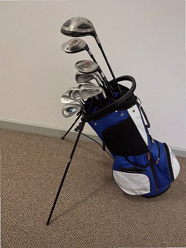 Complete Golf Set: Stiff, Driver, Wood, Hybrid, Irons, Wedges, Putter, bag, Ect.
