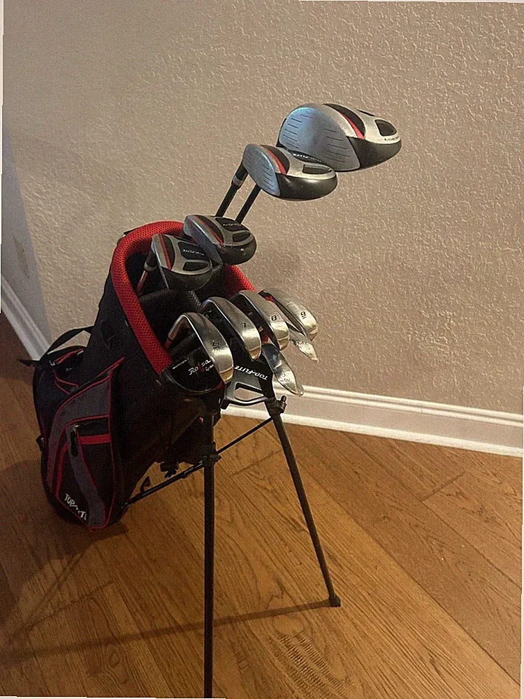 Complete Top Flite Golf Set with 2 BRAND NEW Kirkland wedges (never opened!)