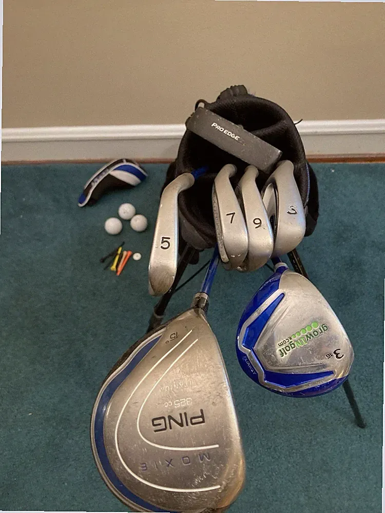 Ping Moxie Junior Golf Club Starter Set