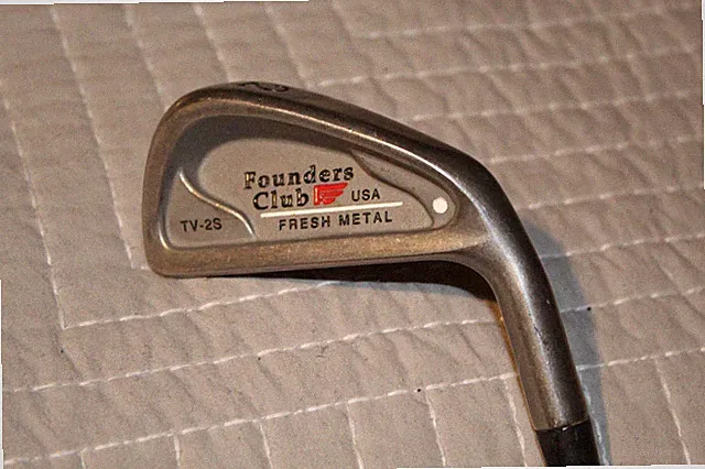 *** FOUNDERS CLUB -FRESH METAL-# 2 IRON -STIFF STEEL-LENGTH 4O INCHES ***