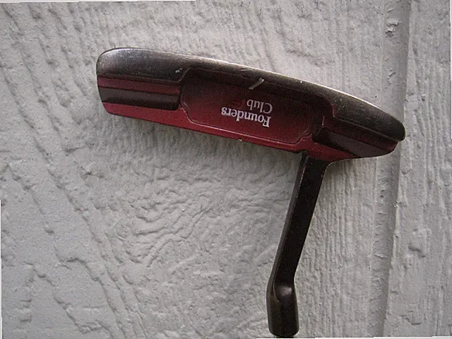 Founders Club Putter. RH