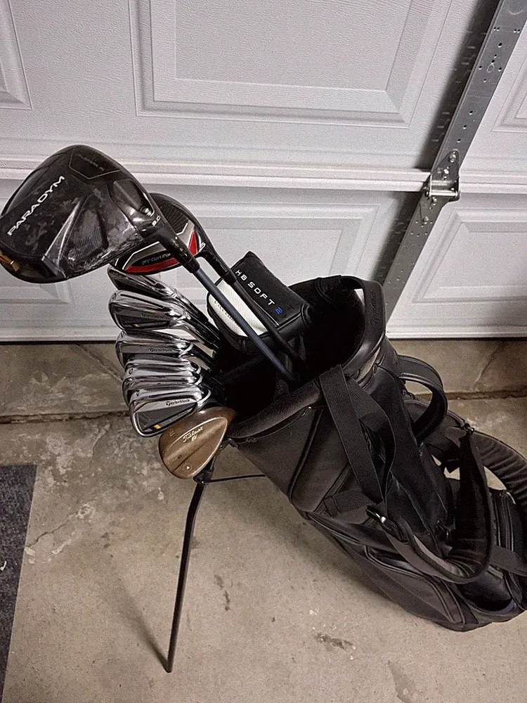 Full Golf Set Callaway, Taylormade, Titleist, And Cleveland