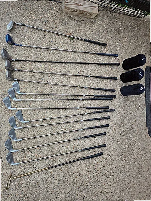 Golf Club set includes all items in picture mostly MacGregor