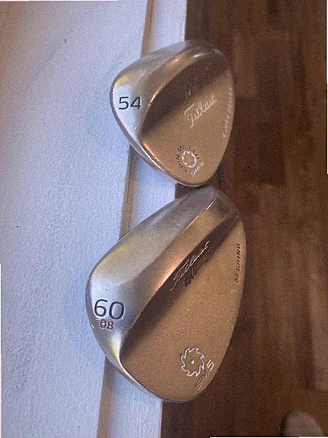 Golf club wedges