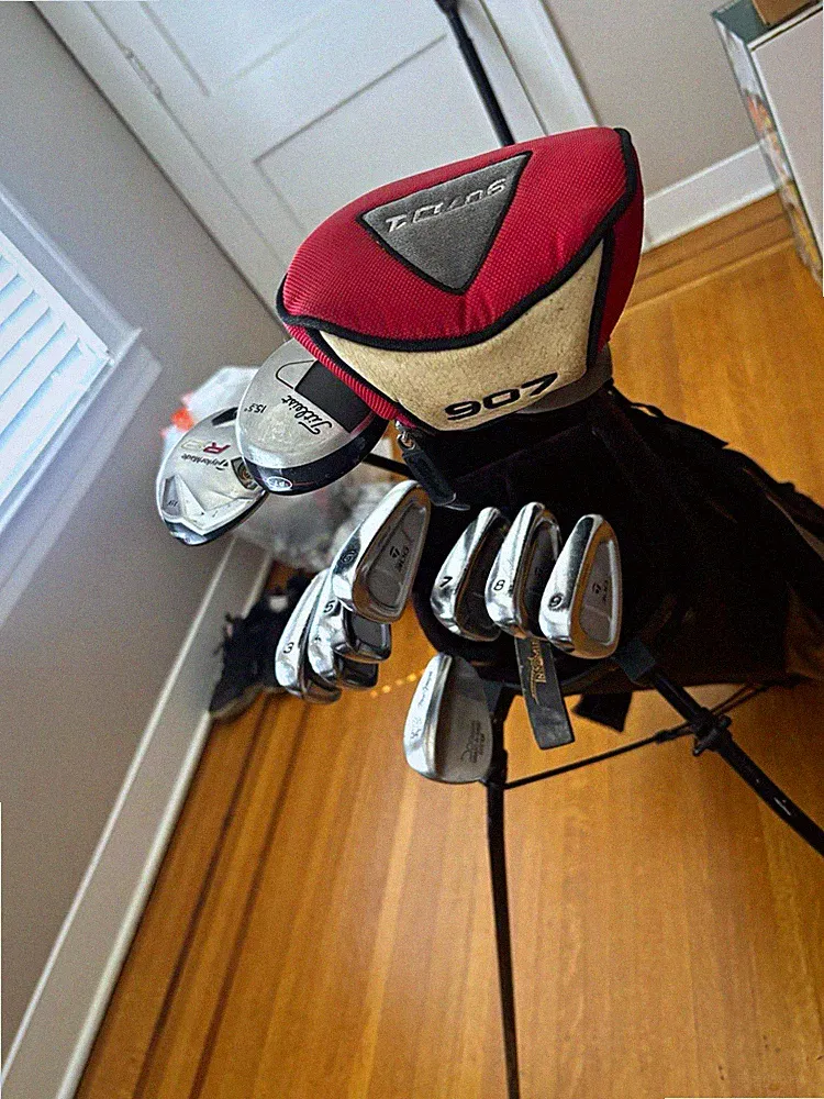 Golf Clubs. Great set for beginners and intermediate golfers