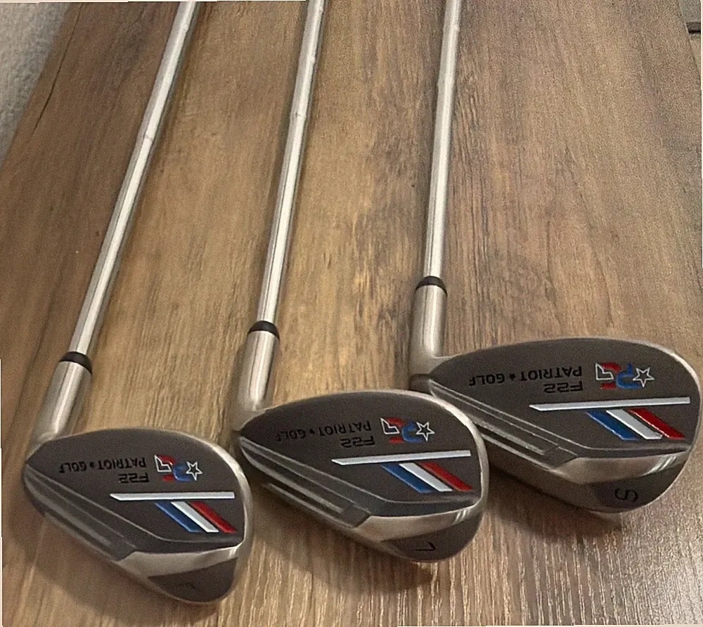 Golf Clubs, Set of wedges, Patriotic red/white/blue grips mens RH, NEW!
