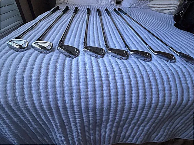 Golf Irons 3-PW Yamaha VForged, steel shafts, new midsize grips