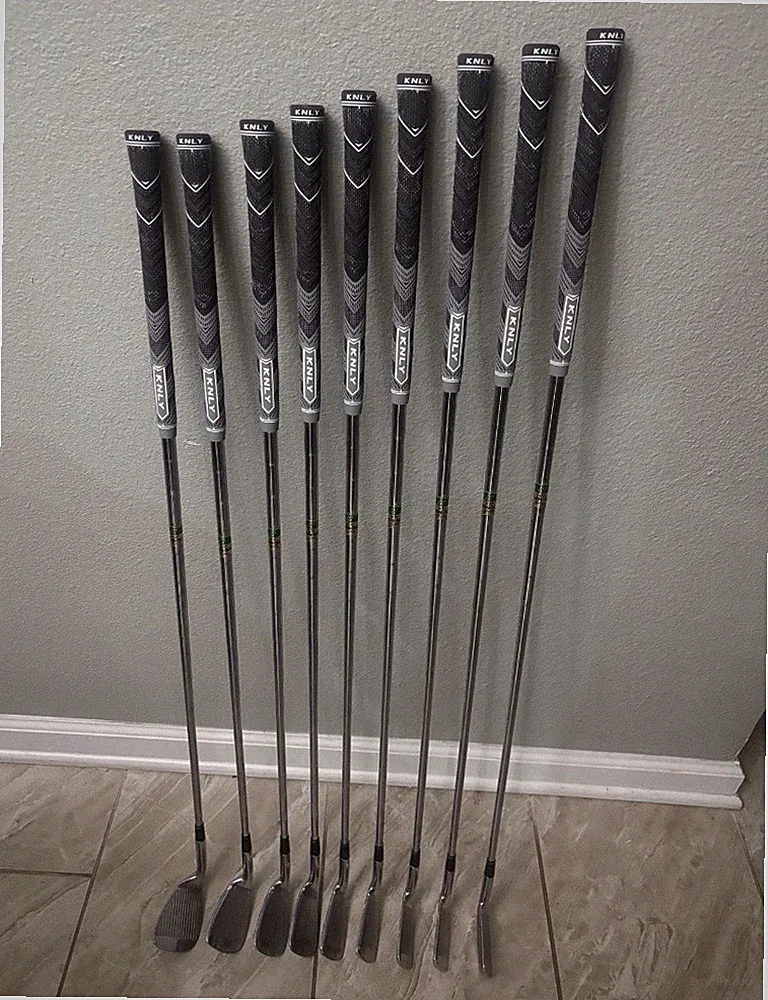 Honma CL-708 Professional Forged Iron Set 3-10 SW RH 9 Clubs Used