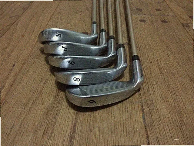 Intech Allante Irons 5 Irons S,P,9,8,6 Light Graphite Shafts Pro Velvet Grips
