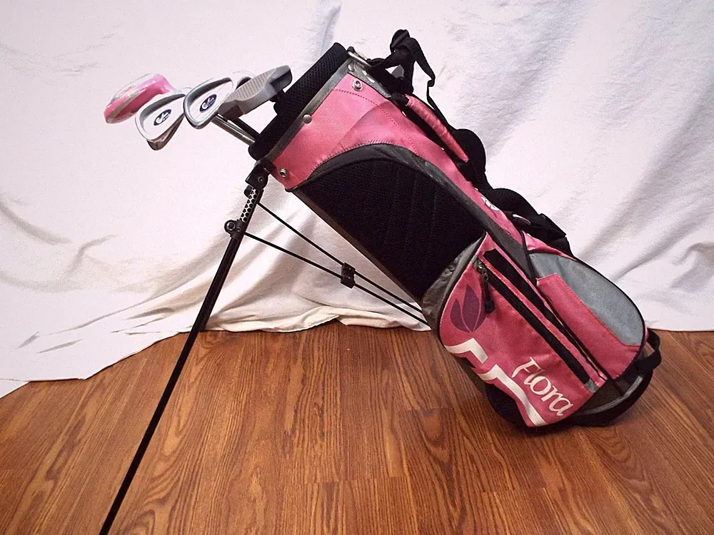 Intech Flora Confidence Girls Junior Golf Club set 7,8,9, putter, Hybrid &Bag RH