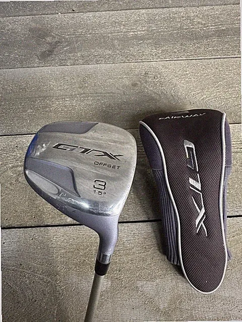 Intech GTX Offset Fairway Wood #3 15° 42” RH Light Flex Graphite Shaft Headcover