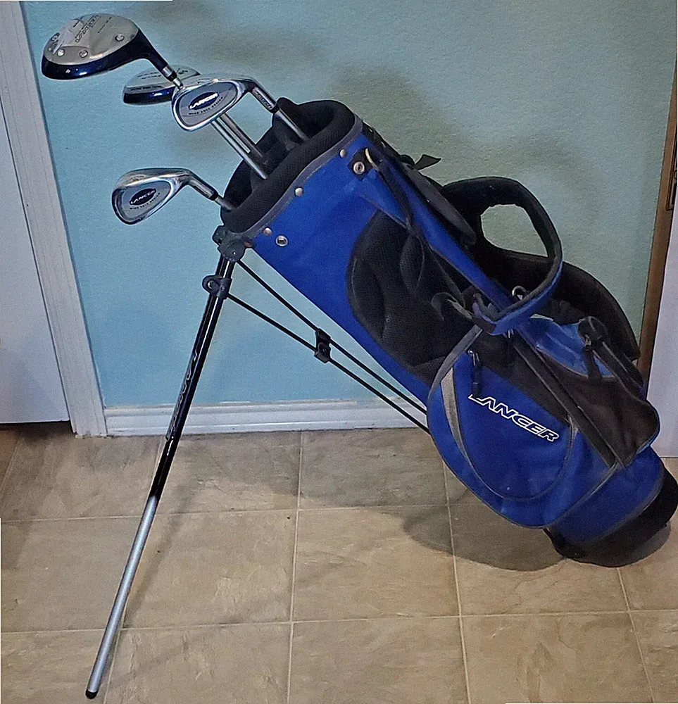 Intech Lancer Junior Combo RH Golf Club Set 4 Clubs Stand Bag