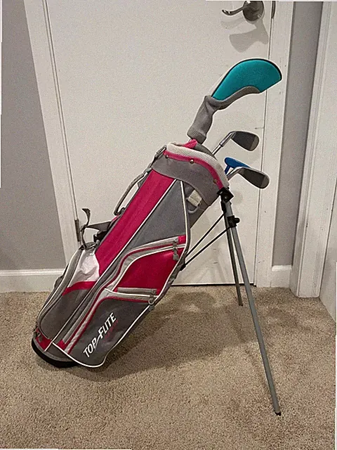 Junior Girl's Golf Set w/ Top Flite Stand Bag - 4 Clubs - RH - Driver = 39.5"