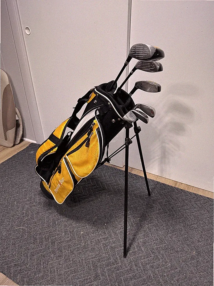 Junior Golf Set w/ Powerbilt Stand Bag - 6 Clubs - RH - Driver = 39" Long