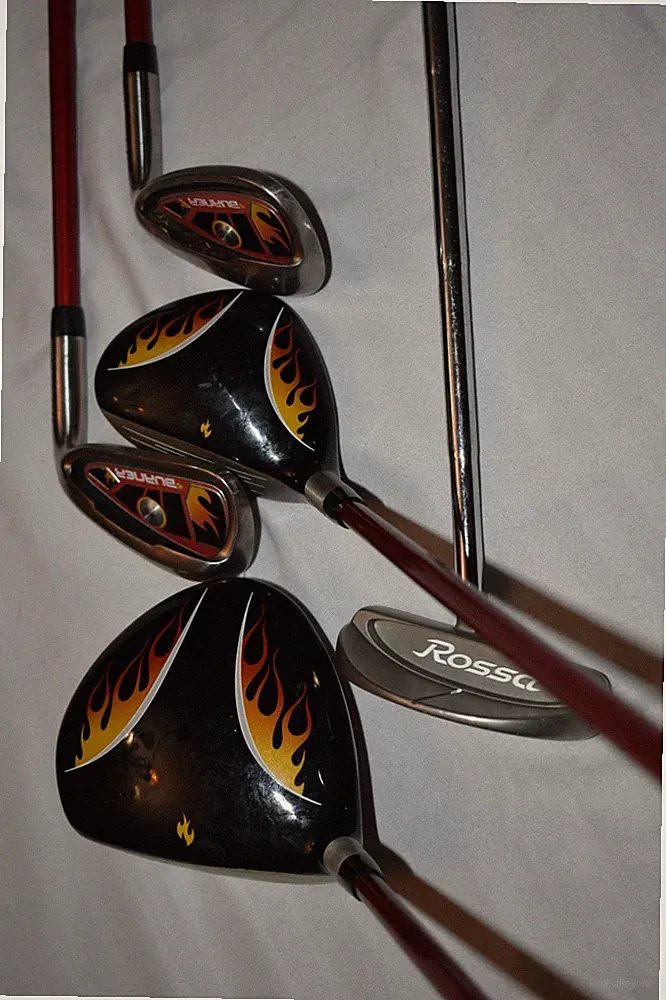 Junior Taylormade Burner Kids Golf Set D,FW, Iron, Wedge, Putter
