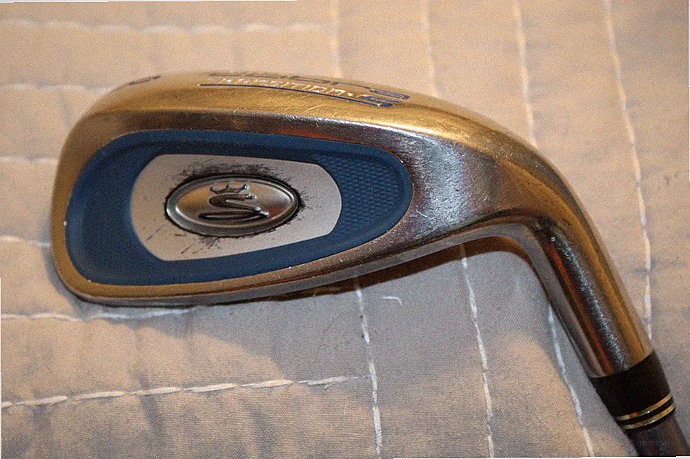 *** KING COBRA TRANSITIONS-# 8 IRON-WOMENS-R/H-ORIGINAL GRAPHITE SHAFT ***