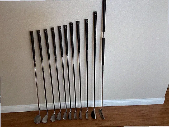 KING cobra UFi Iron Set 4-PW+GW, R FLEX, YS-55g, #3 Hybrid, Odyssey Putter & SW