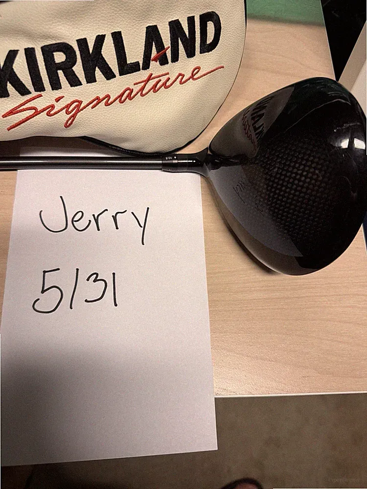 Kirkland Signature Adjustable Driver 10.5 regular flex Graphite RH 460cc Black