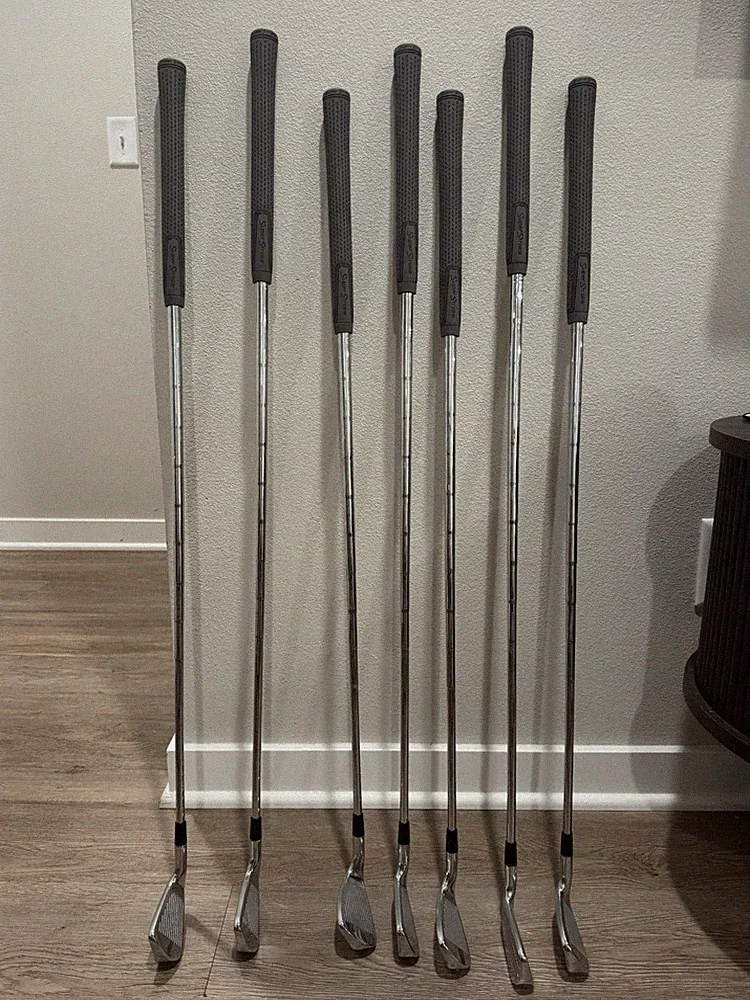 Kirkland Signature Iron Set 5-9, PW, GW Stiff Steel Shaft Right-Handed 7 Clubs