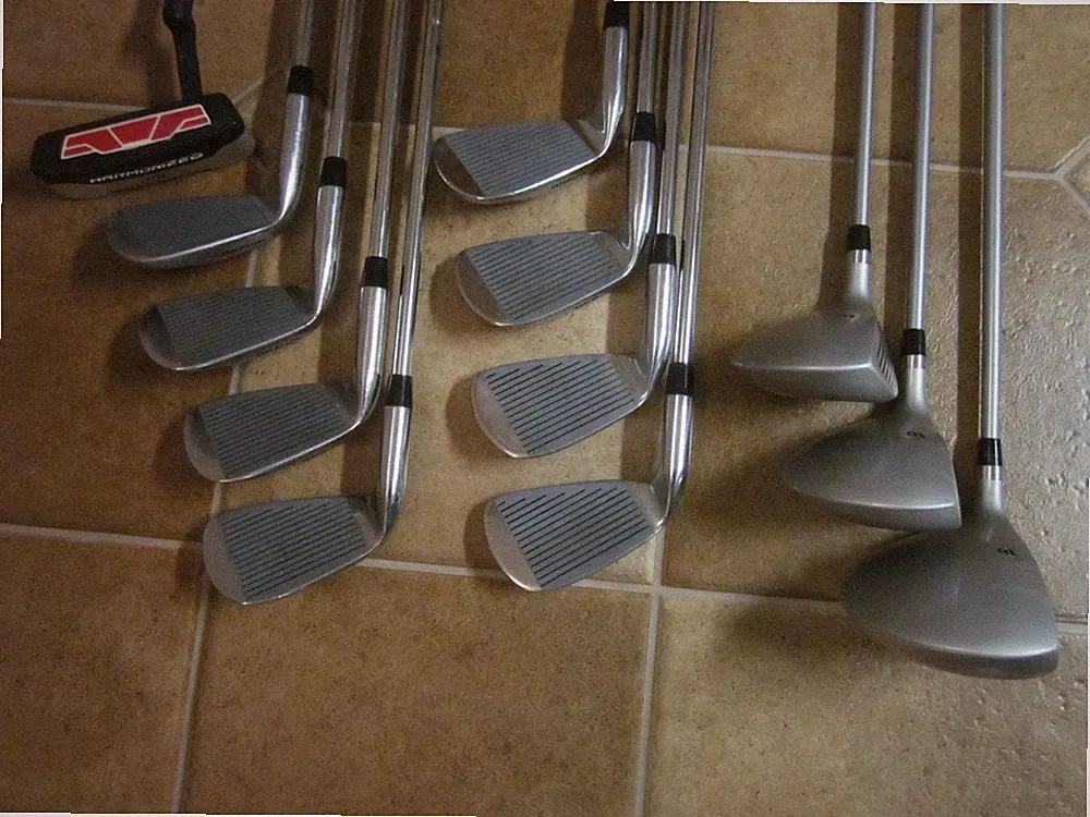 Ladies Wilson Golf X31 Complete Golf Set (Right Hand) 17 Pieces (Ex. Condition)