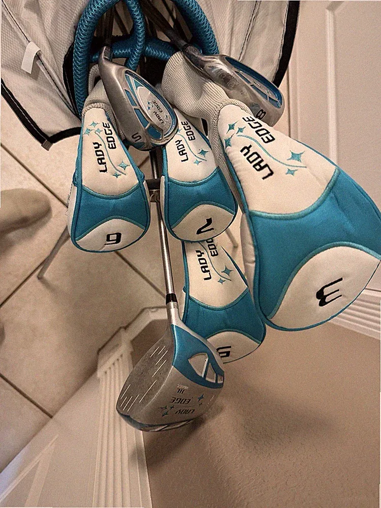 Lady Edge Women’s Complete Golf Club Set with Bag & Headcovers – Right Handed