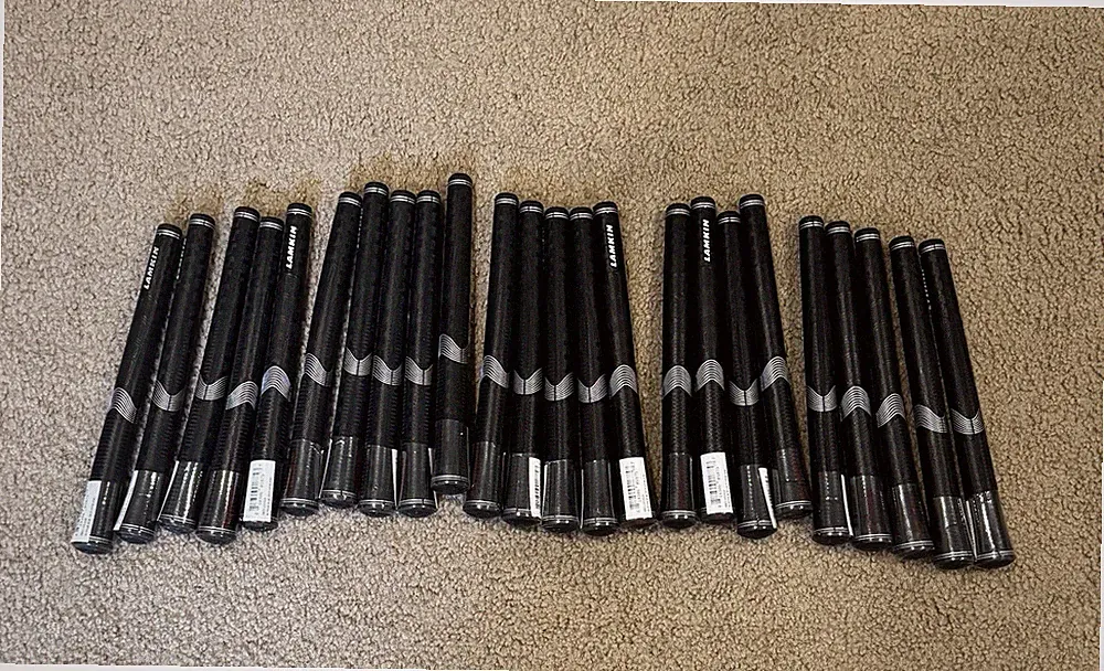 Lamkin Sonar+ Blackout Oversized Lot 24 grips