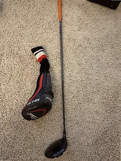 LEFT HANDED Titleist 913D2 9.5* Driver with Phenom 70-3.2–Stiff Shaft!