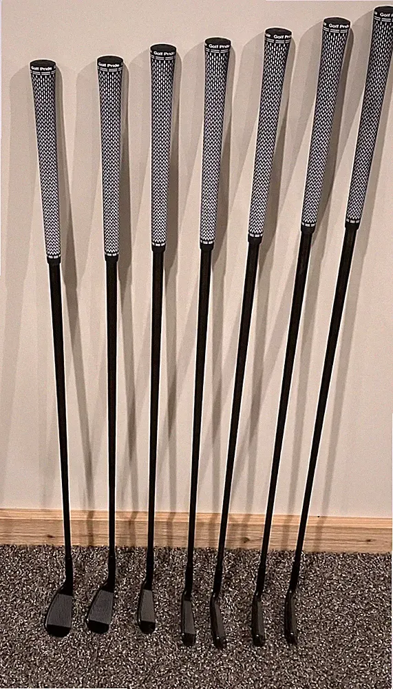 Limited TaylorMade P-790 Battle Worn Iron Set 4-PW NSPro Modus3 Tour 105 Stiff
