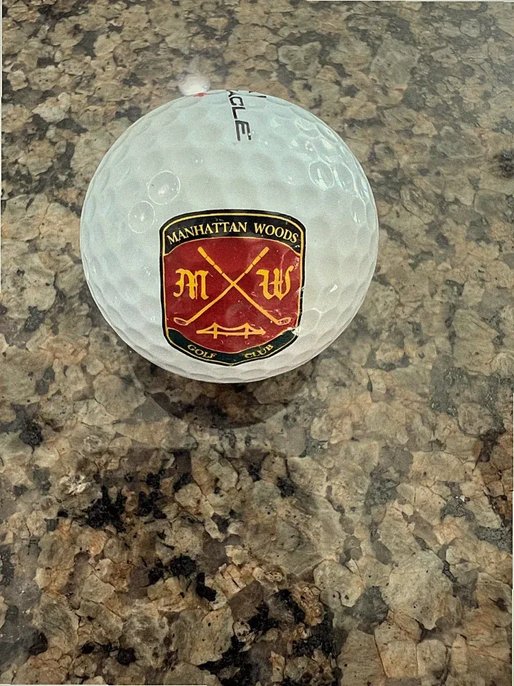 LOGO GOLF BALL-ORIGINAL EARLY 2000’S MANHATTAN WOODS GOLF CLUB-NY‼️