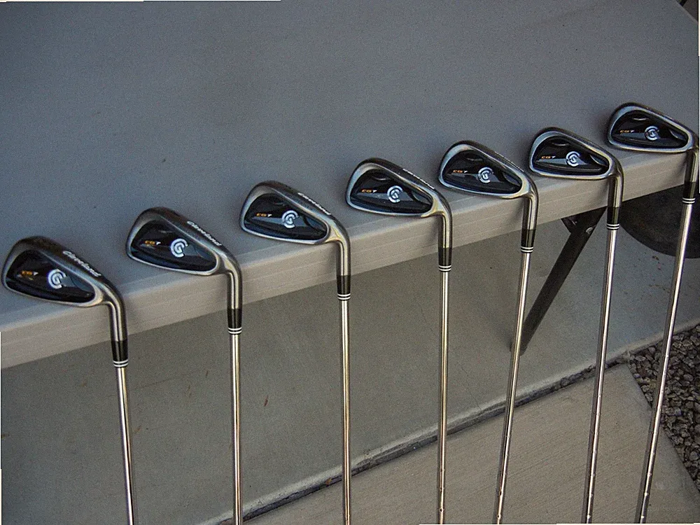 Lot / Set of 7 Golf Clubs : CLEVELAND CG7 BLACK PEARL Irons 3-9, RH, MINT!!!