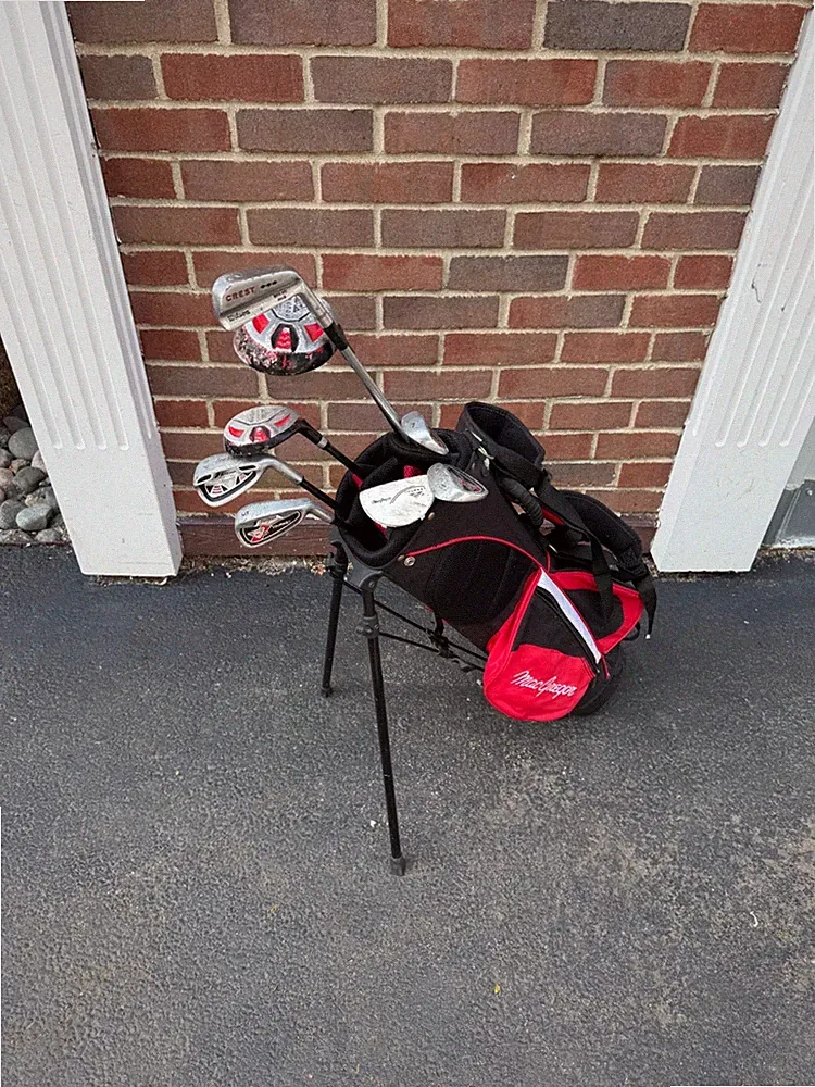 Mac Gregor Tourney 8-Piece Junior Golf Set With Bag & Stand Right-Handed Red/Bla