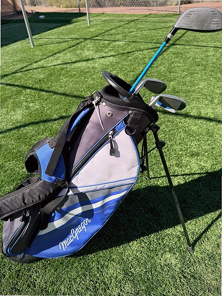 MACGREGOR DCT JUNIOR GOLF CLUBS WITH BAG (4 TOTAL) DRIVER 9 IRON WEDGE PUTTER