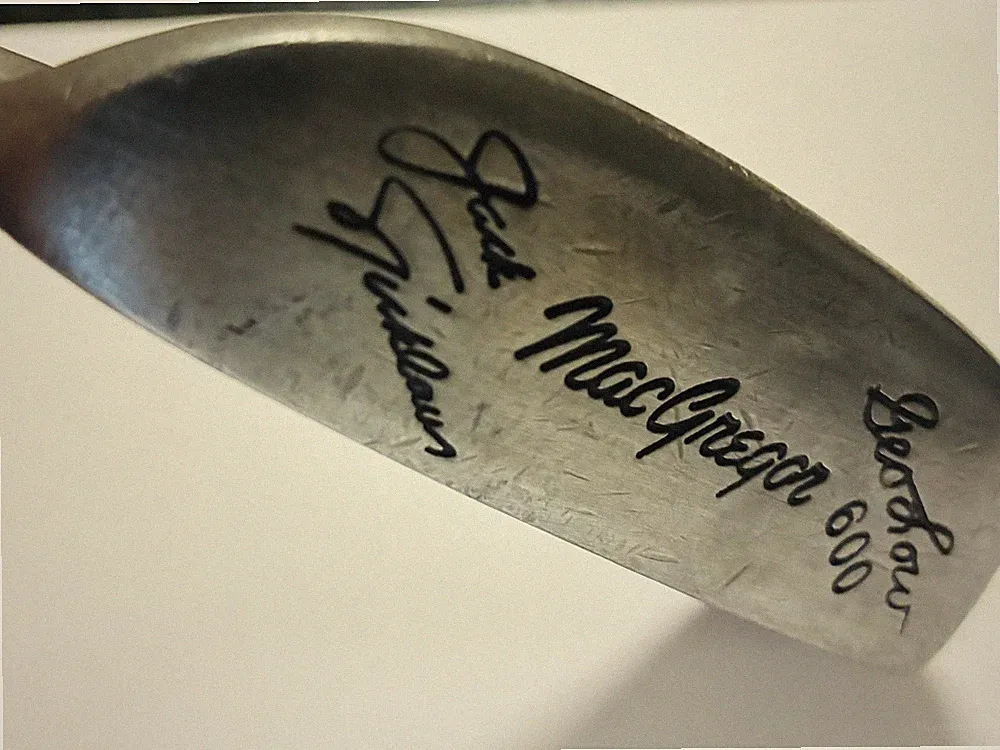 MACGREGOR GEORGE LOW JACK NICKLAUS 600 PUTTER - RH, 33.”