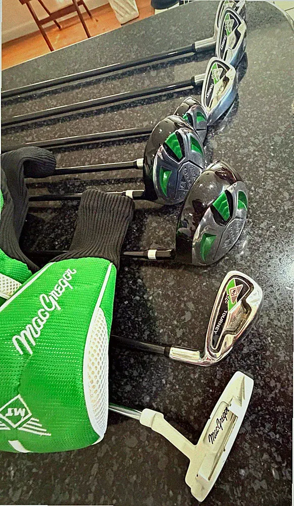 MacGregor Right-Handed Golf Club Set Driver/Woods/Irons/Putter Graphite