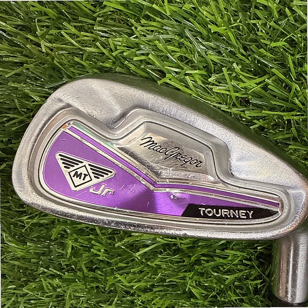 MacGregor Tourney Jr W Wedge RH Youth 31.25” Graphite Golf Club Purple