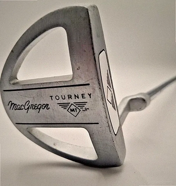 MacGregor Tourney MT junior putter, 32" inches. excellent condition