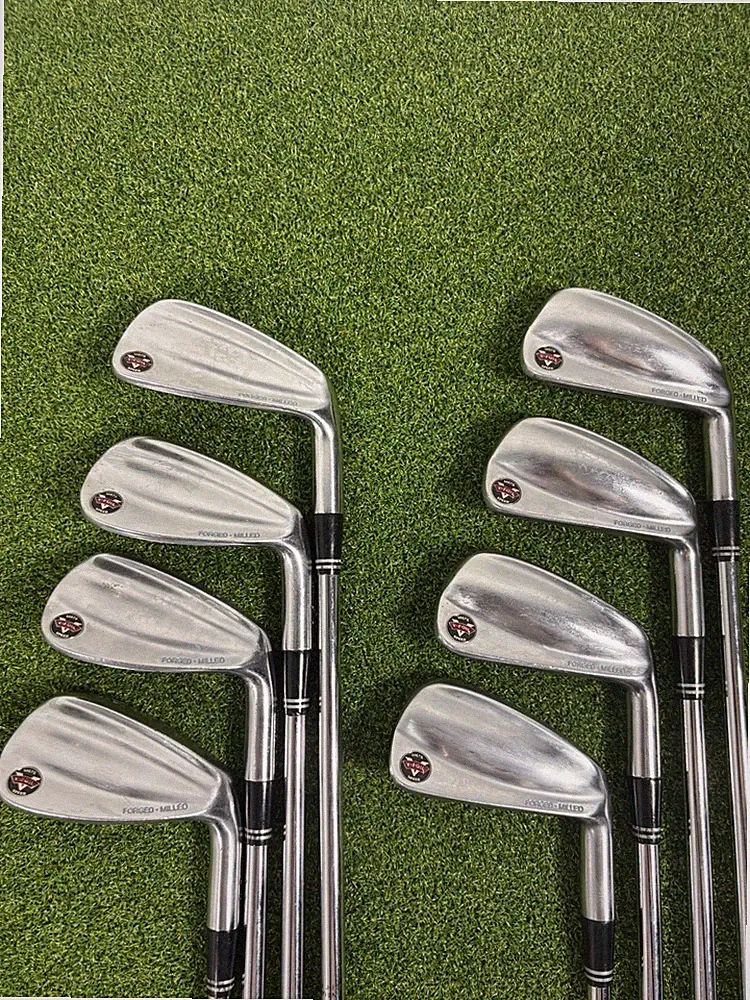 MacGregor V-Foil M675 Forged Irons 3-PW DG S300 Stiff RH 8 Club Set