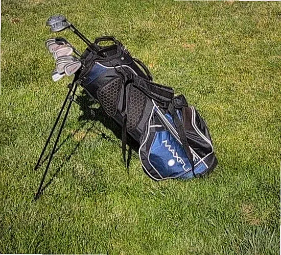 Maxfli Golf Bag With Full Iron Set Of HT 2000 Clubs