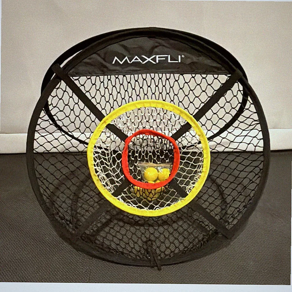 Maxfli Golf Chipping Net Portable with 6 Yellow foam Practice Balls