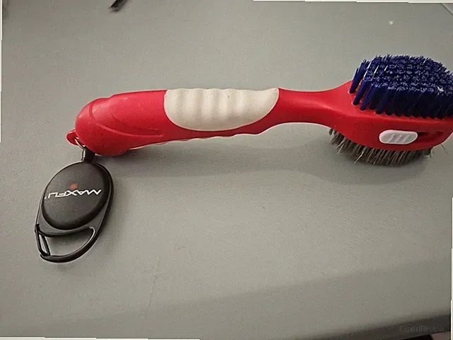 Maxfli Groover Brush