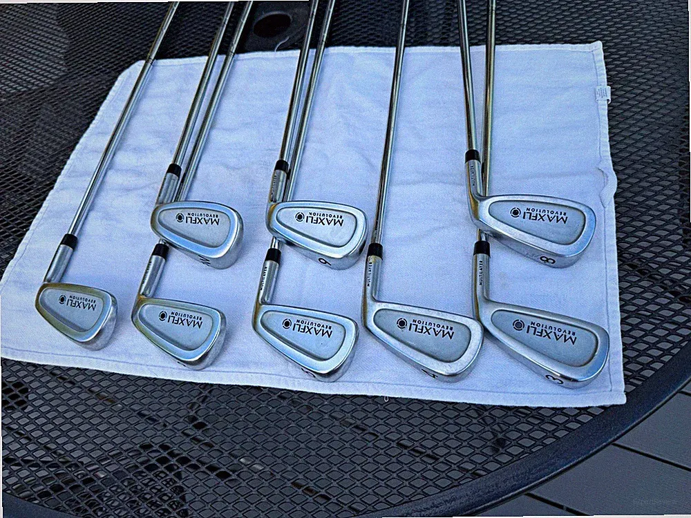 Maxfli Revolution Iron Set 3-SW 9 Clubs Regular Steel Right-Handed DG R400