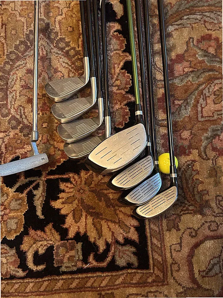 Maxfli Revolution right hand Golf Set Graphite Driver/Iron. Steel shaft Putter