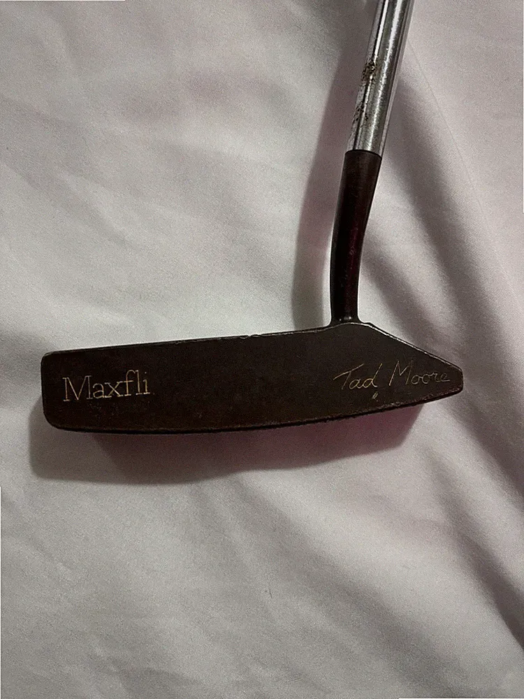 Maxfli TM-4 Blade Putter RH Steel Shaft Regular Flex Black Grip Used