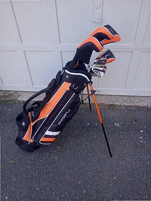 MAXFLI VARSITY LH (8)Club Jr Golf Set W/Stand Carry Bag, Excellent!